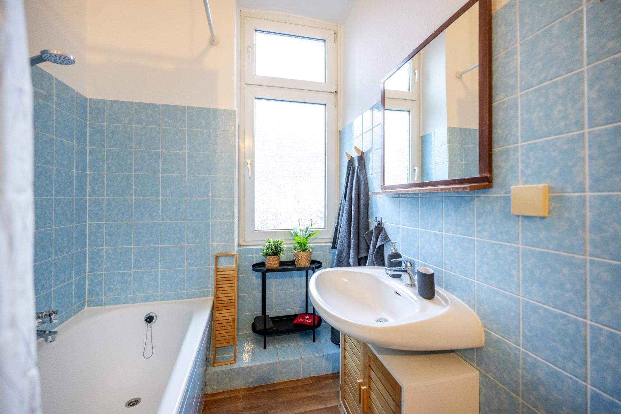 Suedstadt-Oase 1 Komfort Mit 2 Sz Und Balkon โคเบลนซ์ ภายนอก รูปภาพ