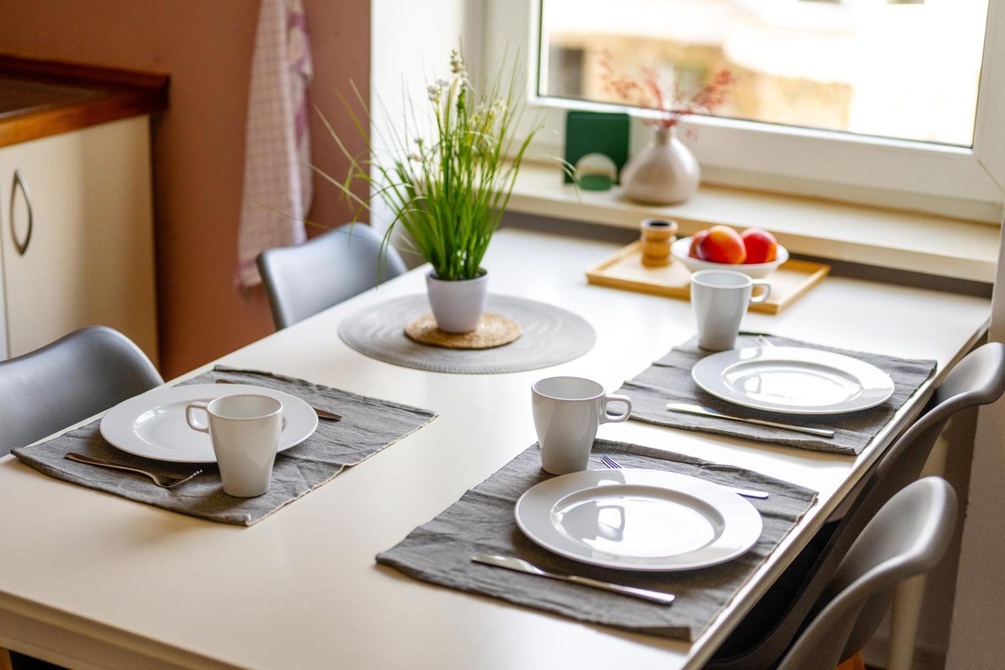 Suedstadt-Oase 1 Komfort Mit 2 Sz Und Balkon โคเบลนซ์ ภายนอก รูปภาพ